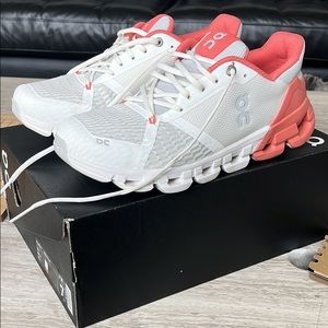 ON Cloudflyer Coral Running Shoes Womens Size 7